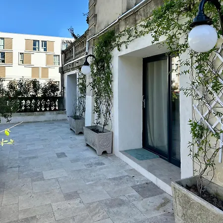 Apartment T2 Centre-ville Avec Grand Espace - 15mn Des Plages *