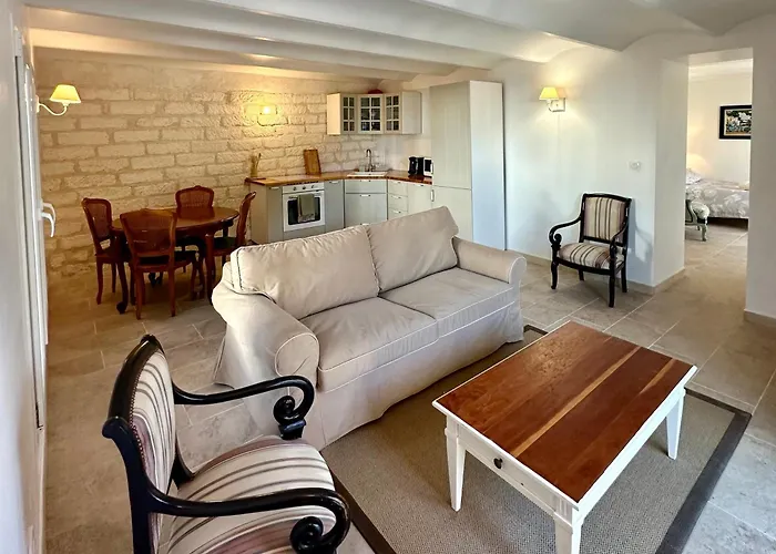 Apartman T2 Centre-ville Avec Grand Espace - 15mn Des Plages *